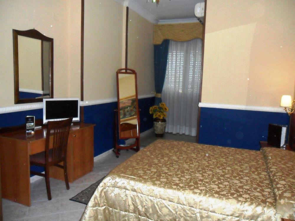 Runa Hotel Mugnano di Napoli エクステリア 写真