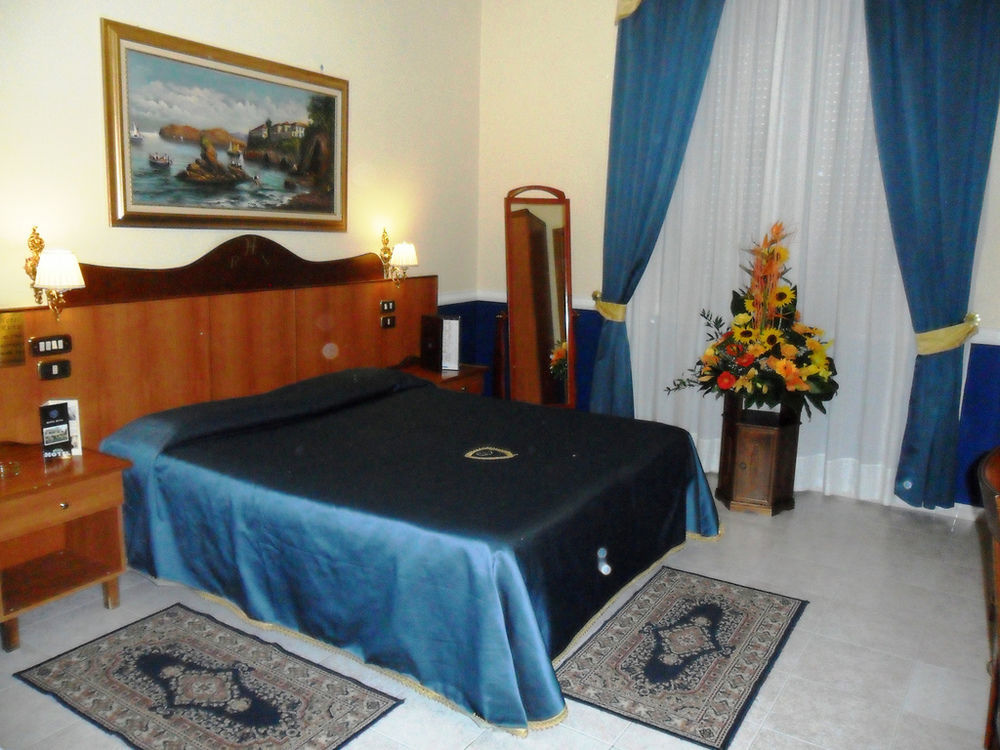 Runa Hotel Mugnano di Napoli エクステリア 写真